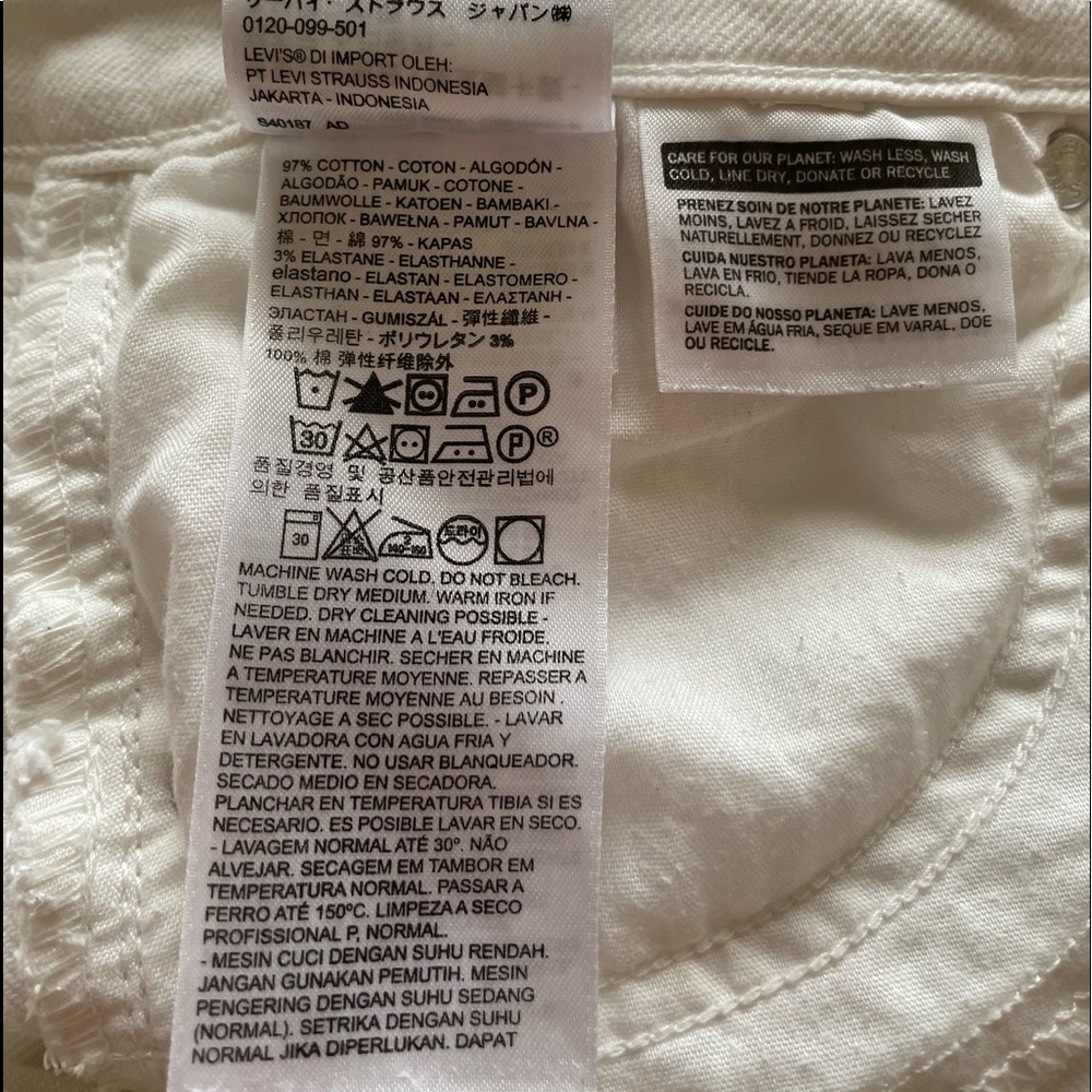 White Levi’s 721 Vintage High Rise Skinny Jeans - Picture 11 of 11